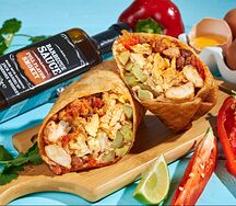 Утренняя чимичанга с курицей BBQ и моцареллой