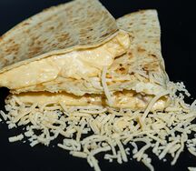 Сырная кесадилья