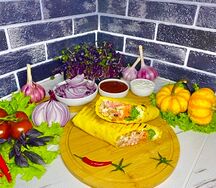 Шаурма в сырном лаваше маленькая
