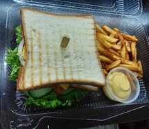Клаб-сэндвич комбо с курицей на гриле и беконом