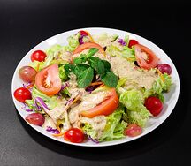 Салат с кунжутным соусом