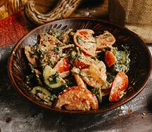 Салат по-грузински с орехами