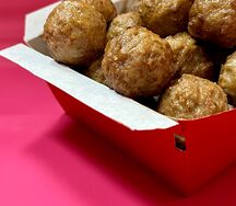 Meatballs с соусом том ям