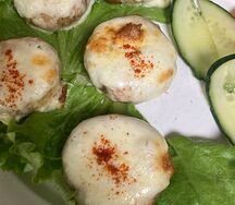 Шампиньоны, запечённые с сыром