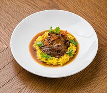 Томленый ягненок с сухофруктами и рисом