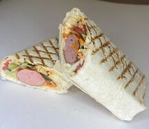 2 сосиски в лаваше с сыром