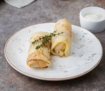 Блинчики с яблоком и корицей