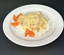 Паста с курицей и шампиньонами