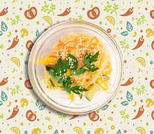 Салат фунчоза с овощами