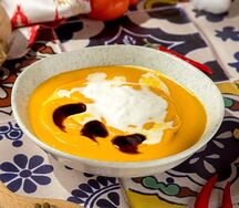 Морковный крем-суп со страчателлой