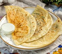 Кутаб с картофелем и зелёным луком