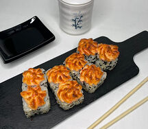 Ролл, запеченный с курицей