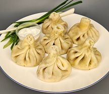 Cыр и зеленый лук