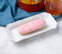 Клубничный эклер