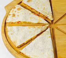 Кесадилья Болоньезе