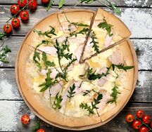 Курица с ананасами