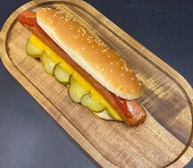 Хот-дог с огурцом