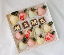 Набор клубника в шоколаде Маме