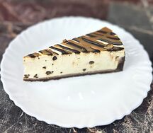 Чизкейк с шоколадом и грецким орехом