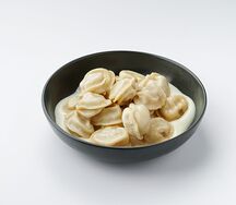 Пельмени куриные в сливочном соусе