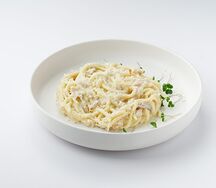 Спагетти Карбонара с копченым цыпленком