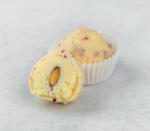 Конфета малина-пармезан