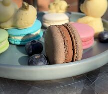 Шоколадный макарун