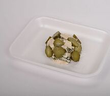 Курица с корнишонами