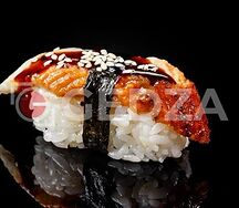 Суши с угрем