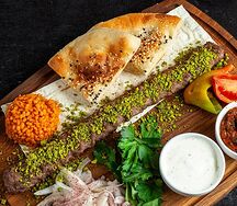 Кебаб с зеленой фисташкой