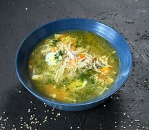 Куриный суп с лапшой