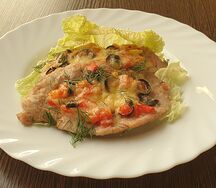Медальоны из cвинoй вырезки
