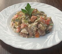Салат из куриной печени