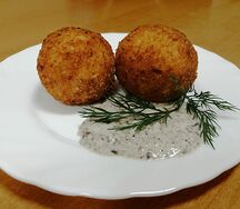 Аранчини с грибами и грибным соусом