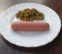Сосиска с горошком