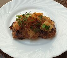 Печень, жаренная с овощами