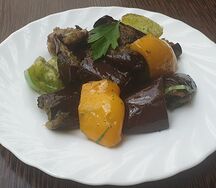 Баклажаны в соусе песто
