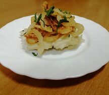 Рыба с луком фри
