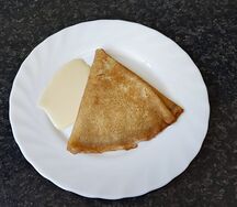 Блин со сгущенным молоком