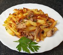 Картофель жареный с вешенками