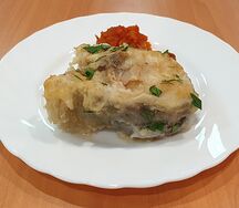 Треска, жаренная с овощным соусом
