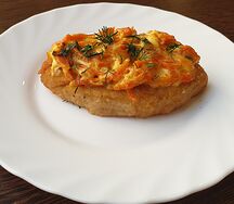 Биточек рыбный с овощами