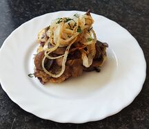 Куриная печень с грибами