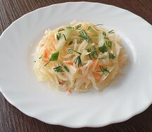 Салат из капусты с огурцом