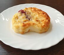 Запеканка творожная с клубникой