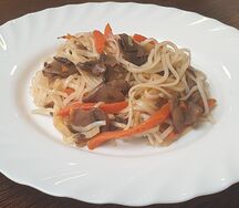 Лапша китайская с грибами постная