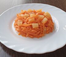 Салат из моркови с ананасом