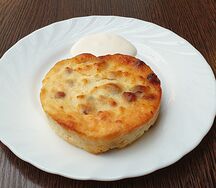 Запеканка творожная с изюмом