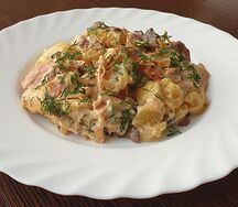 Жаркое с курицей и грибами