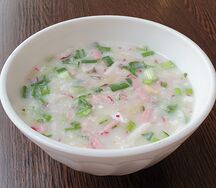 Окрошка мясная на кефире